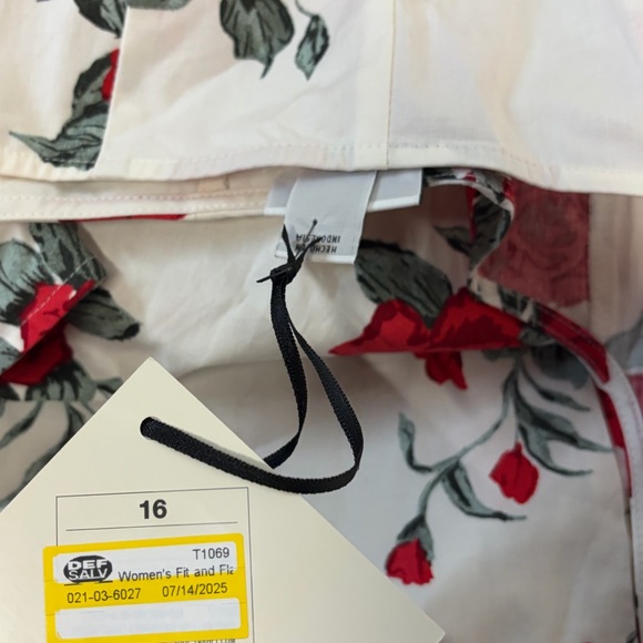 Floral Dress - Picture 4 of 4